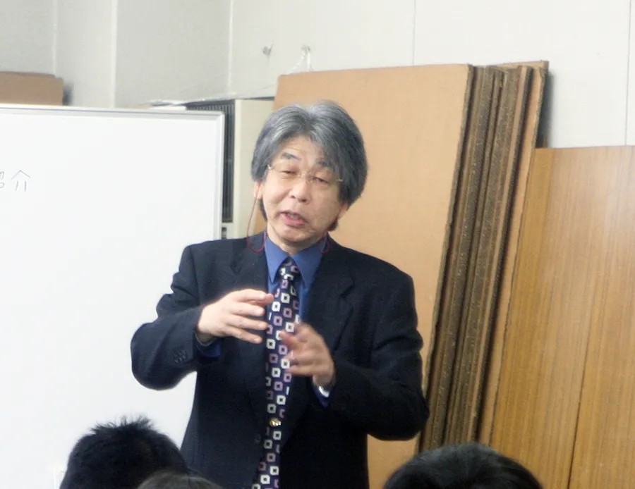 京都アートスクール　学長　袖長 省二